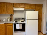 Charming 2BR/1BA, W/D, kitchen, patio, 20 min to WSU - 무료 와이파이