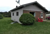 小棕色小屋