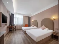Royal International Hotel - 3-Star