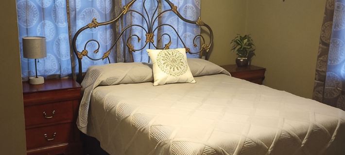 A cozy cottage in Florala, Alabama and just minutes away from Lake Jackson. Hotels in Covington County