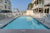 Ocean View, steps from sand, enjoy it all in your spacious 3-bedroom retreat - Pools