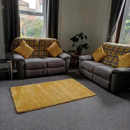 1 Bedroom apartment with a 5 minute walk into the town. Enclosed garden. Отели в г. Фавершам