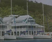 Marigot Marina Apartment 6a, with free Zoetry Hotel access