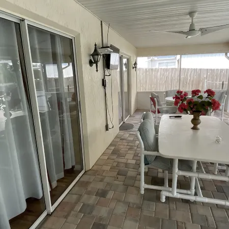 Luxury 3 Bedroom Pool Home. Quiet Neighborhood.