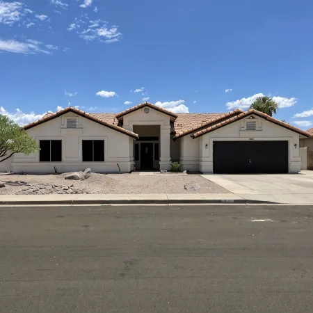 3 Bedroom Desert Oasis