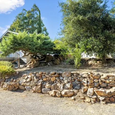 Julian Cafe Couples Cottage - Breakfast Included at The Julian Cafe & Bakery!