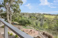 Panoramic views of Chinaman’s Creek Valley - Wi-Fi