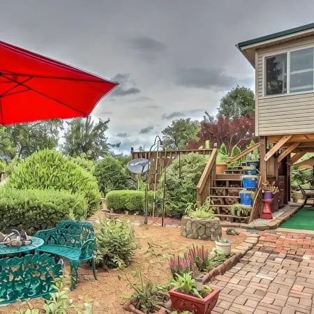 Large & Private Guest House Apt w/ Patio + Views!