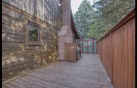 Lovely log cottage by the lake - Wifi