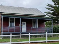Heritage Timber Cottage - close to shops & amenities Hotels in Pemberton