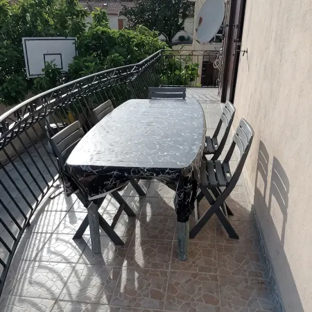Maison Dans une Villa Charmant