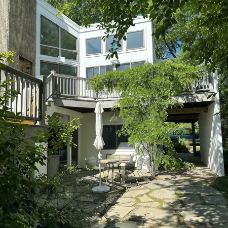 Iconic  Charles Moore Springs home with dock and our home is pet-friendly