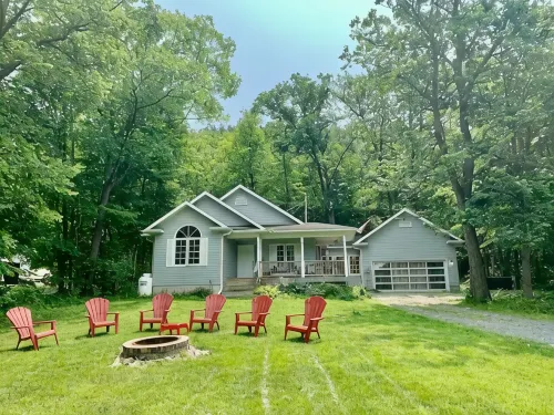 Forest Guest Suite Near Picton Centre (Pet-Friendly &Hot Tub &Park Pass) - Boutique