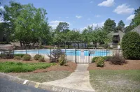 Perfect for families!  Pool and year round lake views. - Pools
