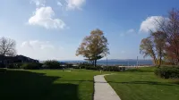 Sunset Bay Views!  Close to Downtown & steps to the beach! New Westin mattress! - Wifi