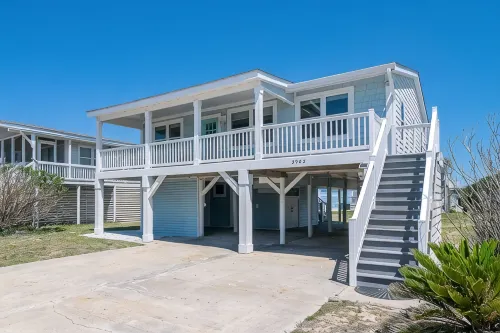 BEAUTIFUL Oak Island OCEAN VIEW home only steps to the BEACH and BOAT LAUNCH! - con encanto