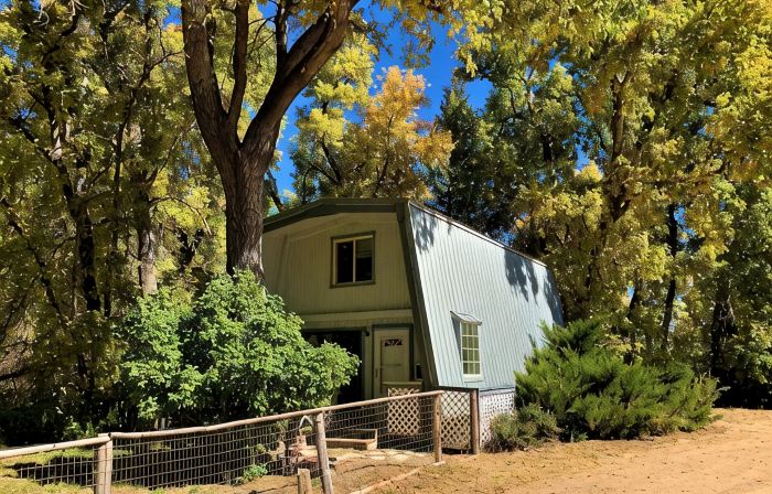 Cozy Cottage in secluded canyon--Perfect Zion and Bryce Getaway