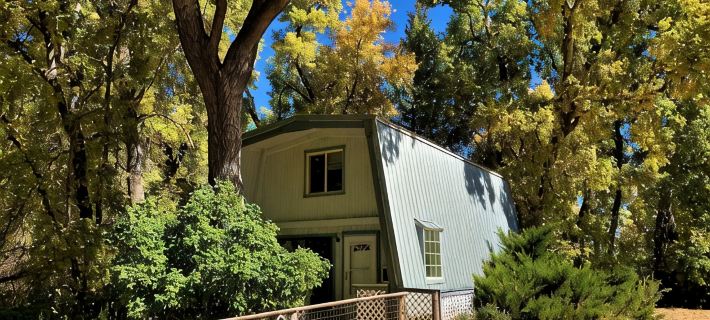 Cozy Cottage in secluded canyon--Perfect Zion and Bryce Getaway Hotels in Kane County