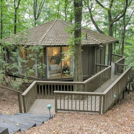Mountain Getaway Nestled In The Foothills of The Blue Ridge Mountains.