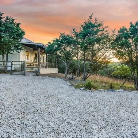 Charming Hill Country Cabin on 6 private acres