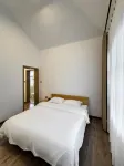 Luhe Shanghu Hot Springs Homestay - Homestay