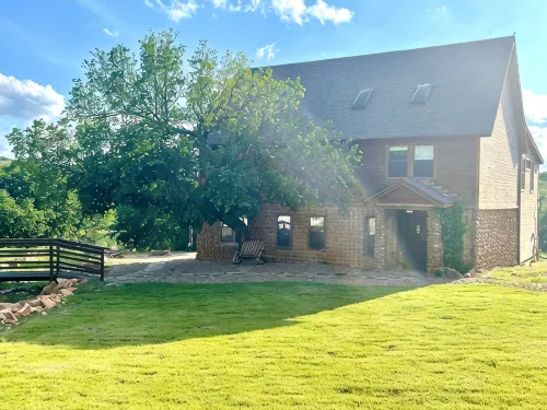 New! The Sanctuary House w/mountain view sleeps 14 - Boutique