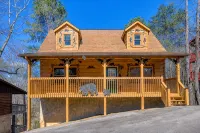 Storybook Bear Cabin Near Dollywood • 2Br + Kids Loft • Hot Tub • Resort Pool - Alphydda