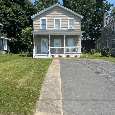 Welcome to happy home Oswego 5 bedroom to bathroom house with WiFi and AC