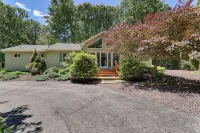 Ranch at Bear Creek Lake Jim Thorpe game room, fire pit walk to pool and lake! - Boutique