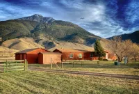 Summer & Winter Paradise, Stunning Mountain Views & Close To Yellowstone Park!
