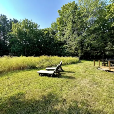 Newly renovated 2-bedroom cottage conveniently located with all the amenities!