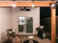 Cottage with gated driveway near downtown & river - 4つ星