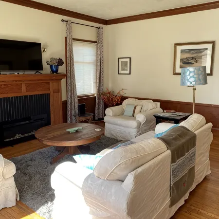 Centrally located historic bungalow, minutes from downtown and Cal Poly Humboldt Отели в г. Арката