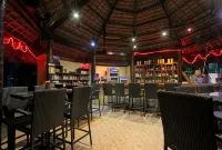 Thalatta Resort - بار