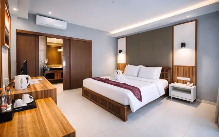 Queen of the South Resort