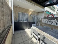 Beachfront Home · 5 Steps to the Sand · Large Private Terrace with Pergola · AC - Homestays