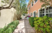Azure Breeze #4, Beachfront, White Sand, Bikes, Kayak, Snorkel Gear, Rum Point!!