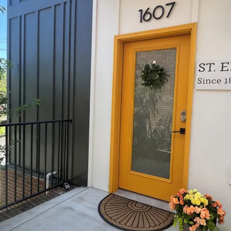 Cozy 1Br Townhome at Base of Lookout Mountain-Steps from the Incline Railway!