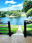 "Deja Blue" Lakeview Villa w/ Luxe Master Bedroom Views