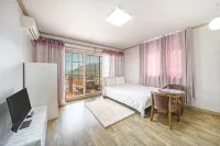 Geoje Island New Happy Pension (Mongdol Beach) - เพนชั่น