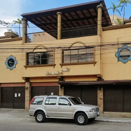RedDoorz @ Casa Marabella Villamonte Bacolod City