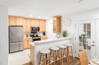 Entire townhouse- 10mins to beaches or downtown - 4 estrellas