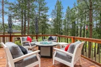 Luxury home on the golf course with spacious deck overlooking the mountains - Pool