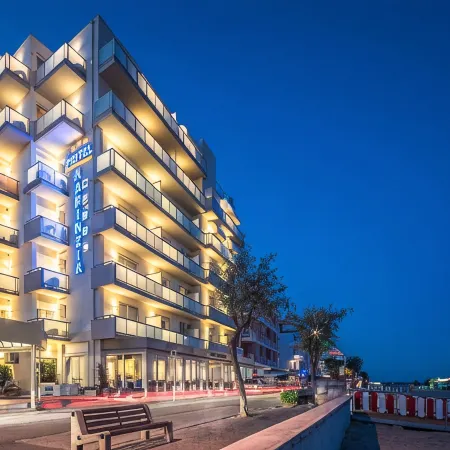 Hotel Karinzia Отели в г. Каорле