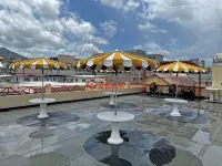 Sundeck Suites - parking