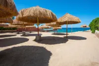 Sun & Sea Hotel and Aqua Park - Hurghada - Beach