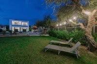 Antonia Villa - Luxurious Serenity with Private Pool, by ZanteWize -  Casas de vacaciones