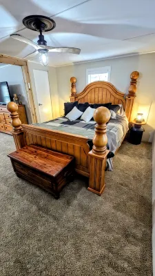 2 Bedroom 2 Bath Quarry Lake Getaway