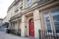 Stylish City Centre Apartment - Bath - Bathtub