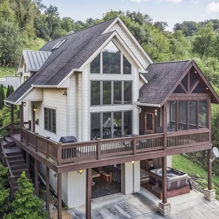 Tranquil Waters Retreat: Hot Tub, Pool & Lake Views